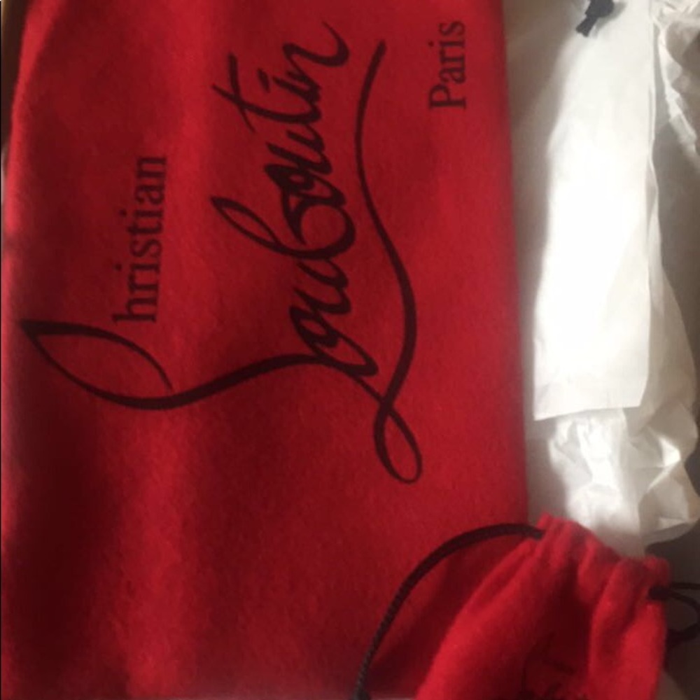 Christian Louboutin size 39 1/2 fits 8 to 8 1/2 - Picture 2 of 4